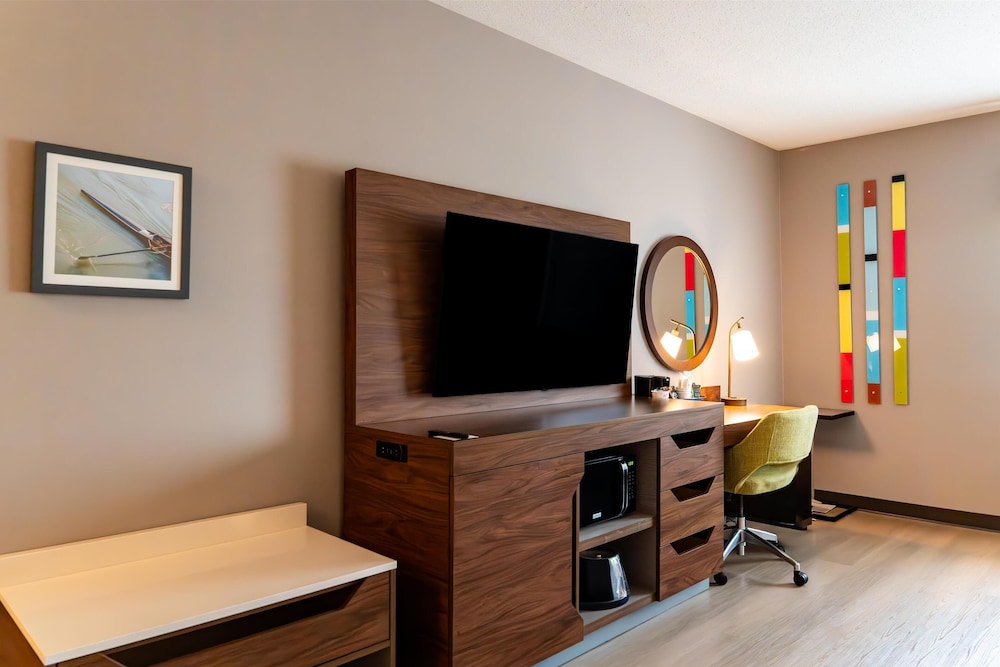 Hampton Inn Turnersville - photo 17