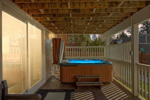 High Score Hideaway — Big Bear Lake — photo 4