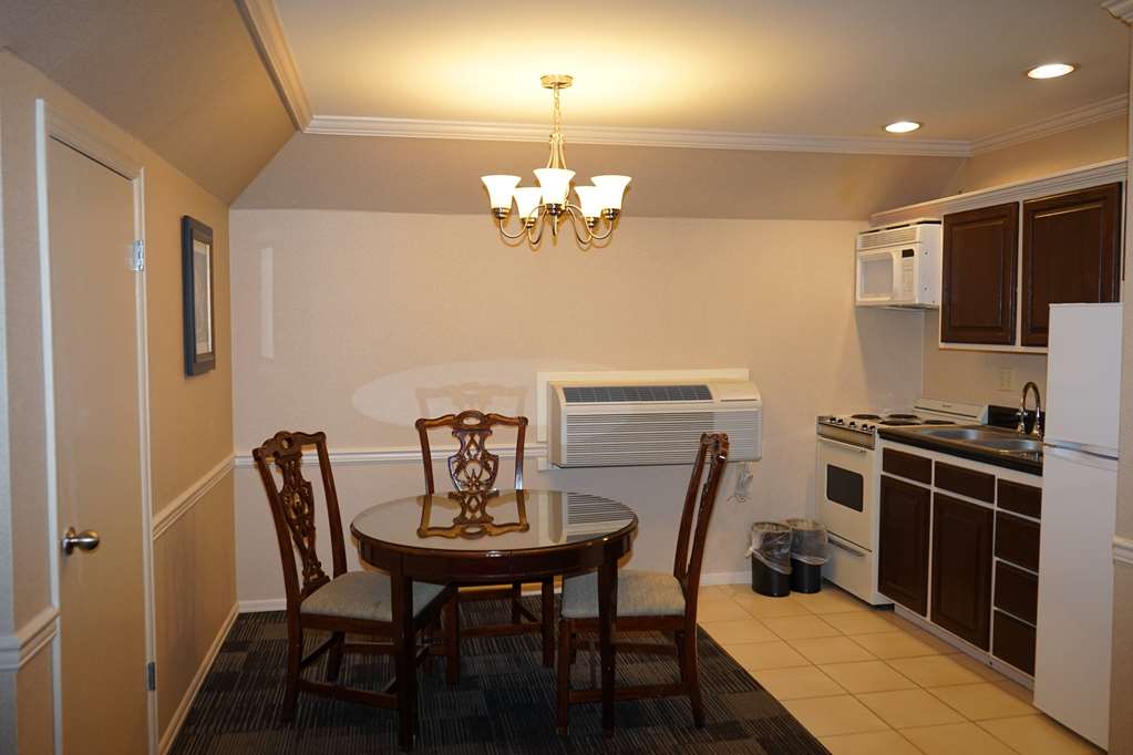 Wingate by Wyndham Bellingham Heritage Inn - photo 8