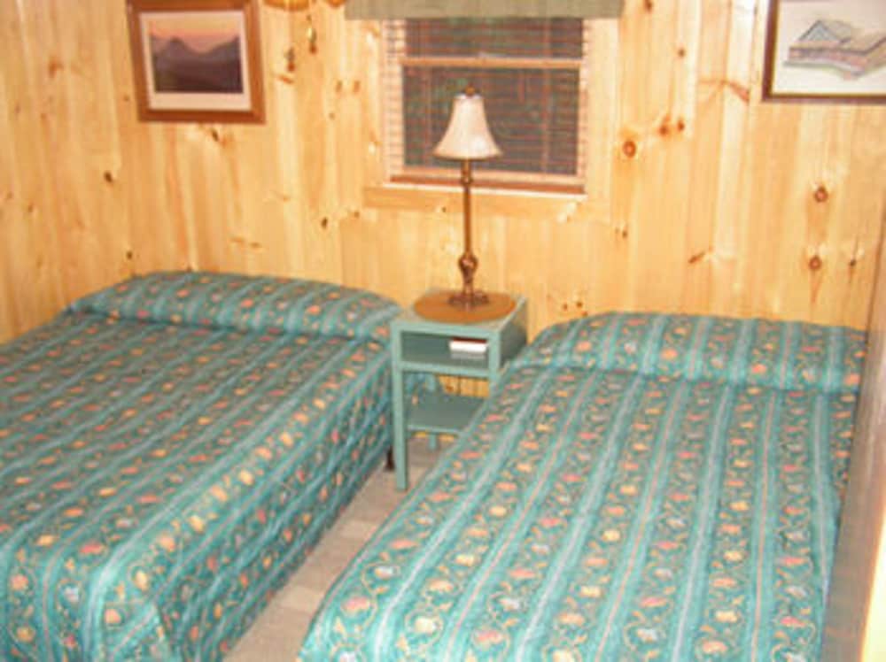 Cabins At Twinbrook Resort - photo 2