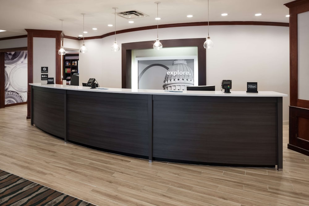 Hampton Inn St. Louis Downtown at the Gateway Arch - photo 5