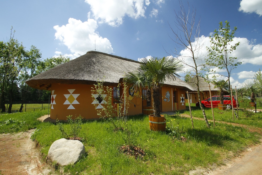 Hotel Safari — hotel in Dvur Kralove Nad Labem