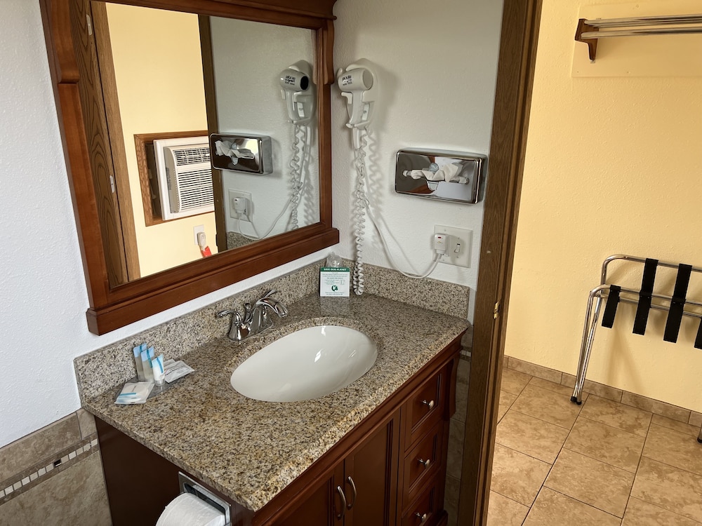 All Star Inn & Suites - photo 278