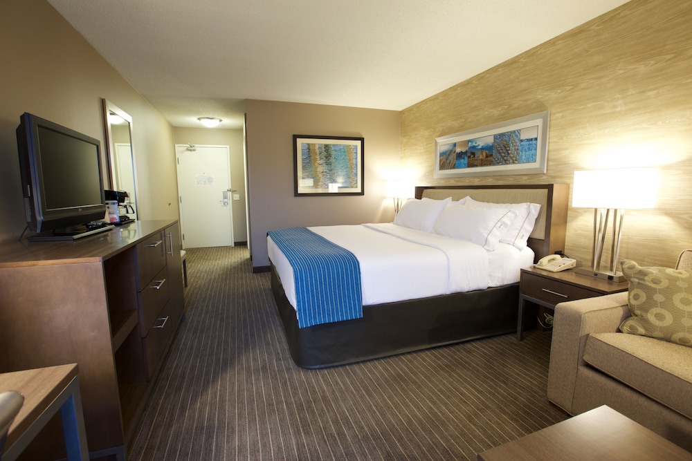 Holiday Inn Express Fargo West Acres by IHG - photo 16