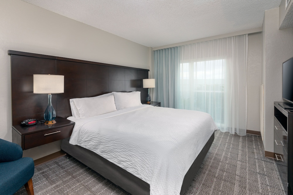 Staybridge Suites Miami Doral Area by IHG - photo 10