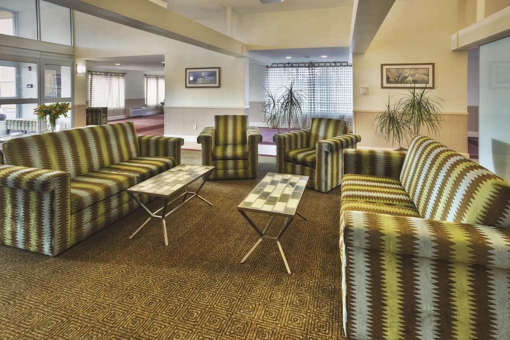 La Quinta Inn & Suites by Wyndham Danbury - photo 8