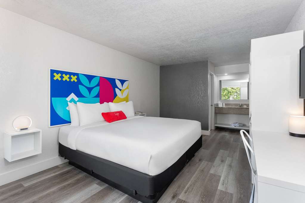 Baymont by Wyndham Orlando Lake Buena Vista South - photo 15