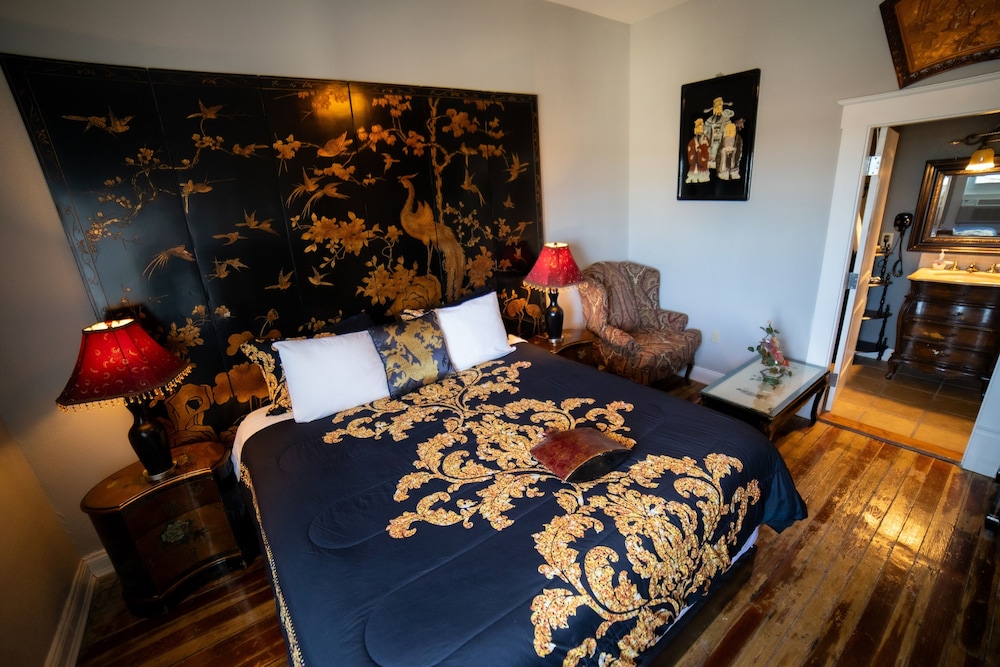 Oaak Tree Hotel - photo 115