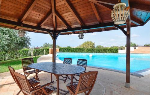 Beautiful Home In Pozzallo Rg — 4-Star Luxury Hotel in Pozzallo, Italy