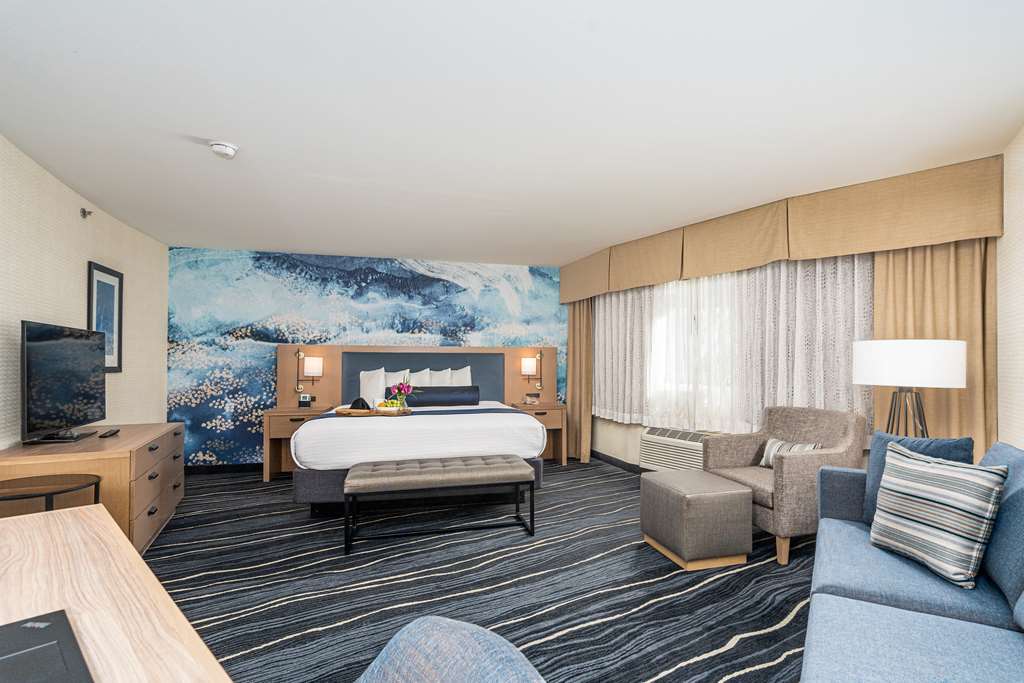 Best Western Plus Marina Gateway Hotel - photo 26