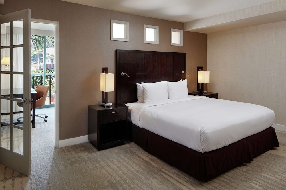 DoubleTree By Hilton San Diego Hotel Circle - photo 7