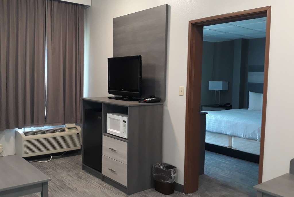 Baymont Inn & Suites by Wyndham Lafayette Purdue Area - photo 15