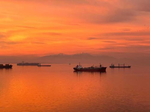 Iconic Salonica Suites Seafront — 5-Star Luxury Hotel in Thessaloniki, Greece
