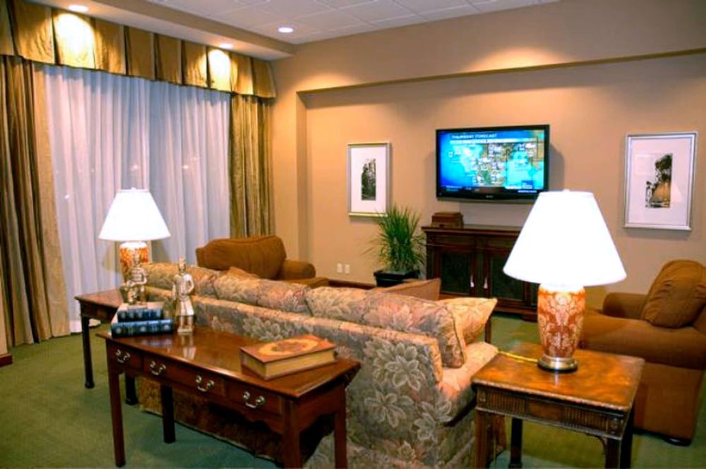 Hampton Inn Calera - photo 2