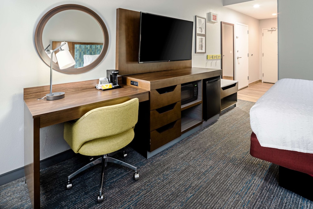 Hampton Inn Richmond Southwest Hull Street - photo 19