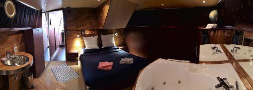 Le Bateau Ivre - last minute hotel in Bordeaux