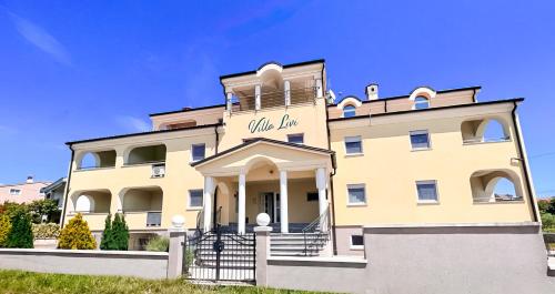 Villa Livi Luxury sea view appartments — 4-Star Luxury Hotel in Medulin, Croatia