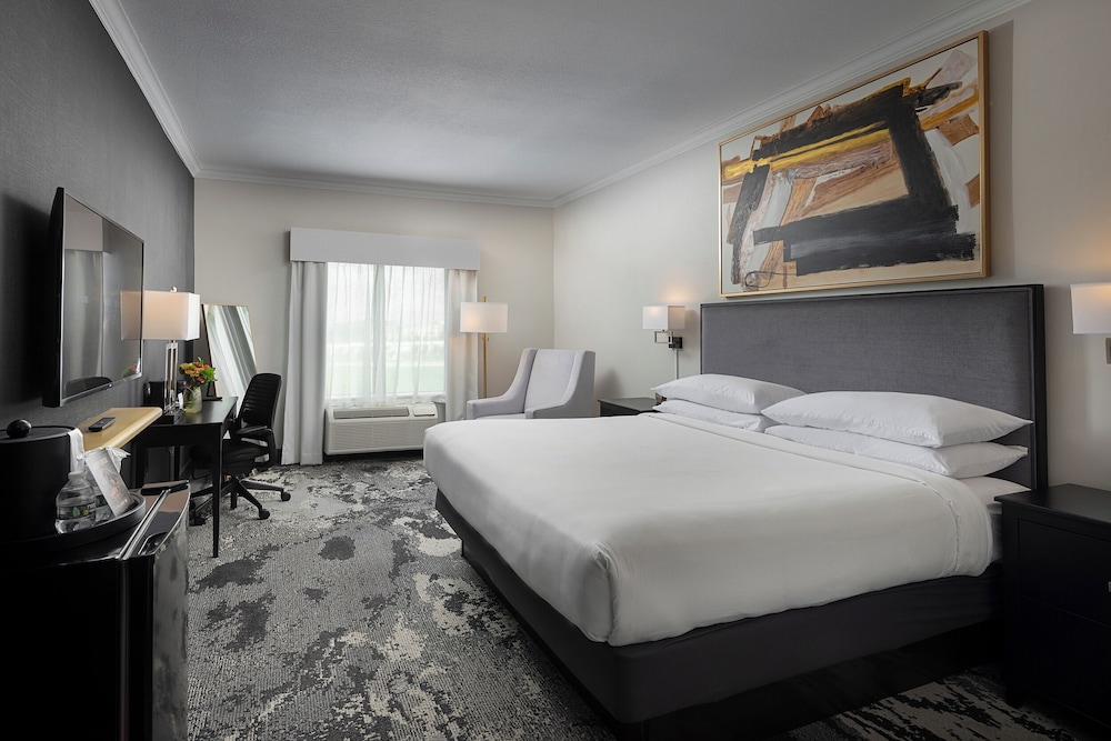 Champions Club and Hotel Houston Westchase - photo 37