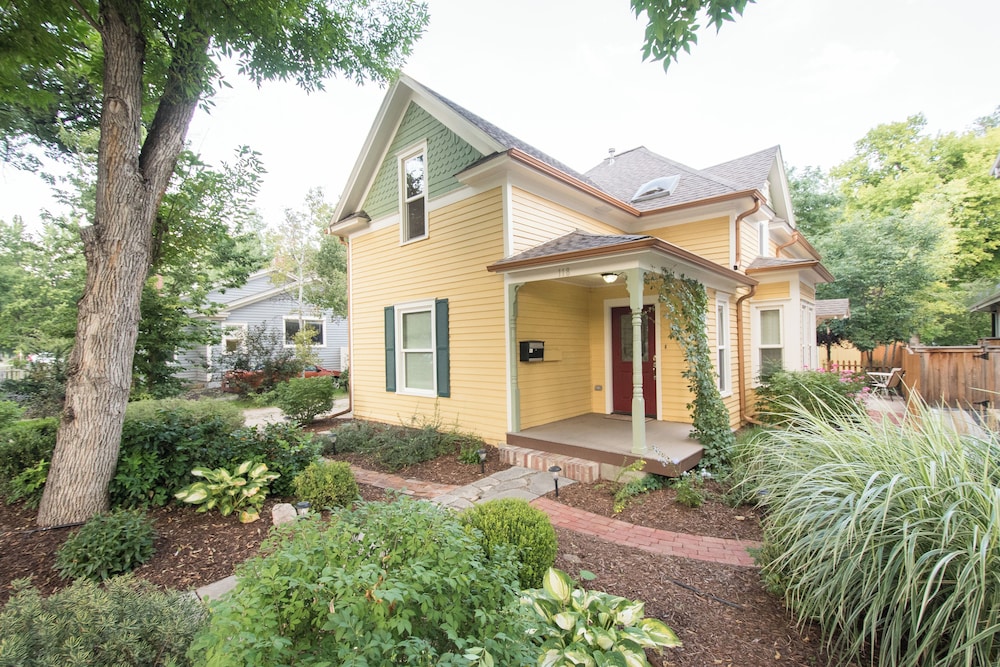 Spacious Old Town Home Walk to Dining & Culture — 4-Star Luxury Hotel in Fort Collins, United States