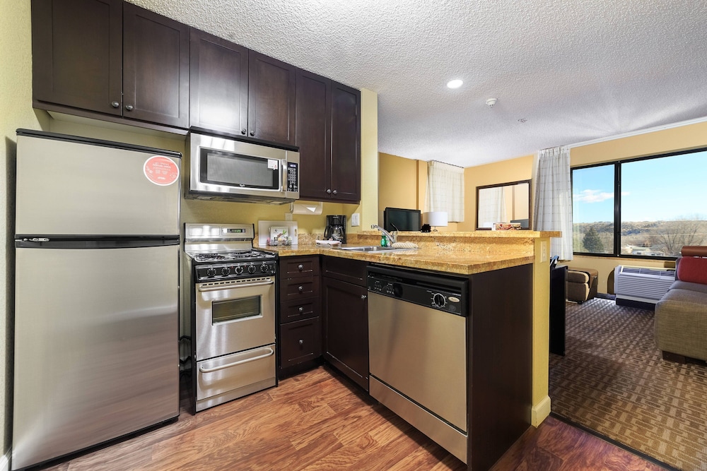 TownePlace Suites by Marriott Farmington - photo 8