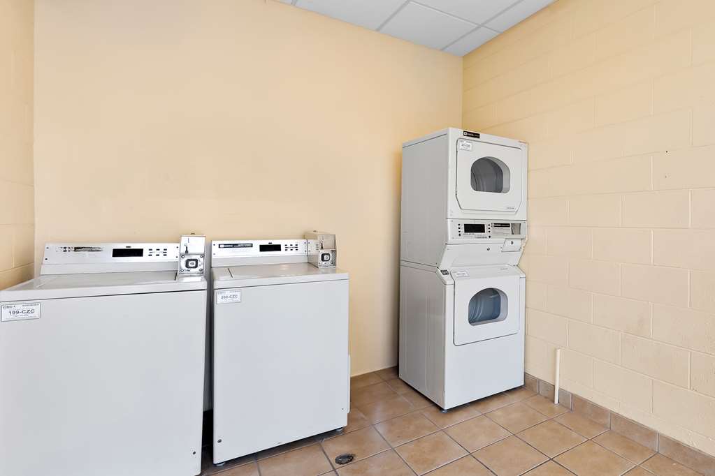 Best Western Knoxville Suites Downtown - photo 21