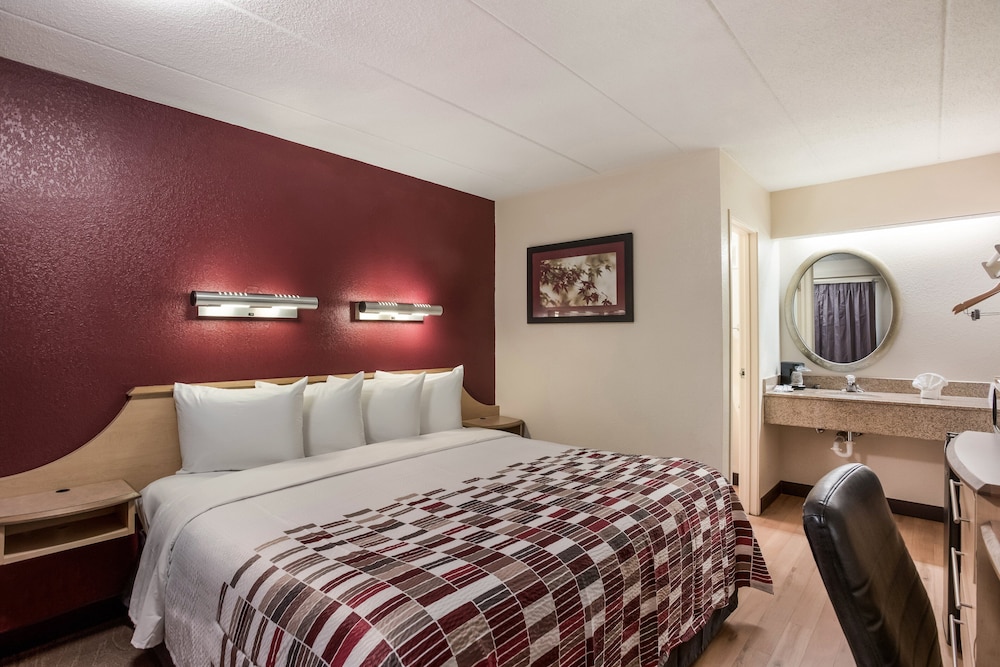 Red Roof Inn Philadelphia Trevose - photo 14