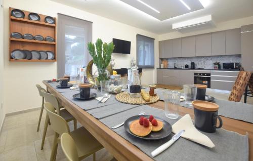 4 Bedroom Gorgeous Home In Massarosa — 5-Star Luxury Hotel in Massarosa, Italy