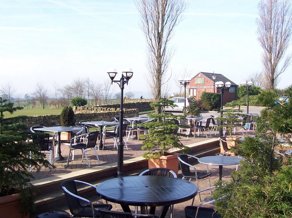 Midgley Lodge & Golf Course — 4-Star Luxury Hotel in Wakefield, United Kingdom
