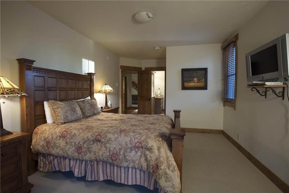 Belvedere Park by Telluride Resort Lodging - photo 8