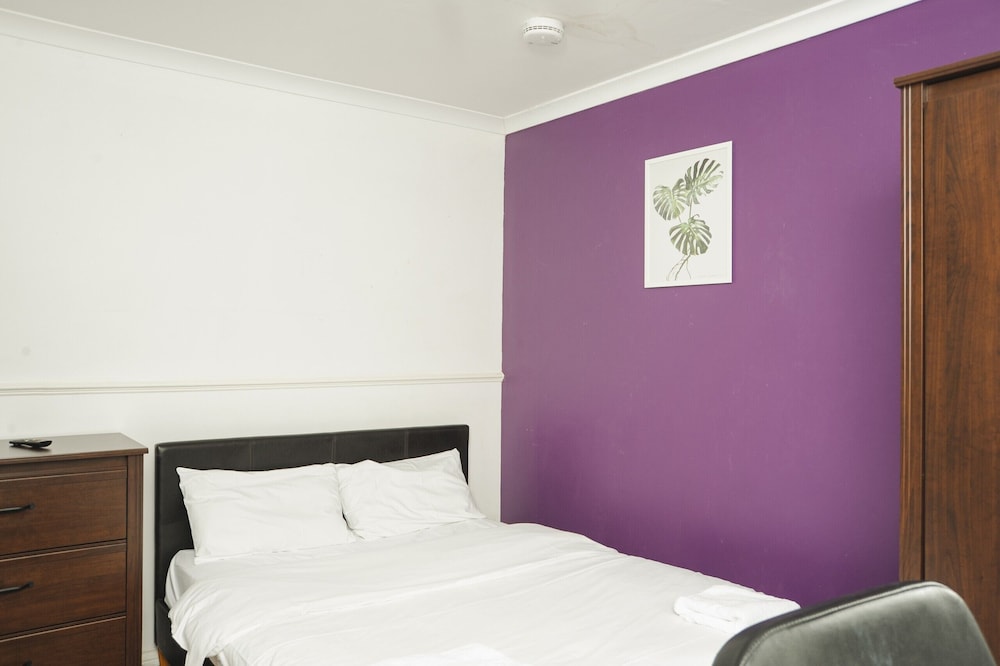 Room in Guest Room Beautiful Room in Coventry in Coventry, United Kingdom