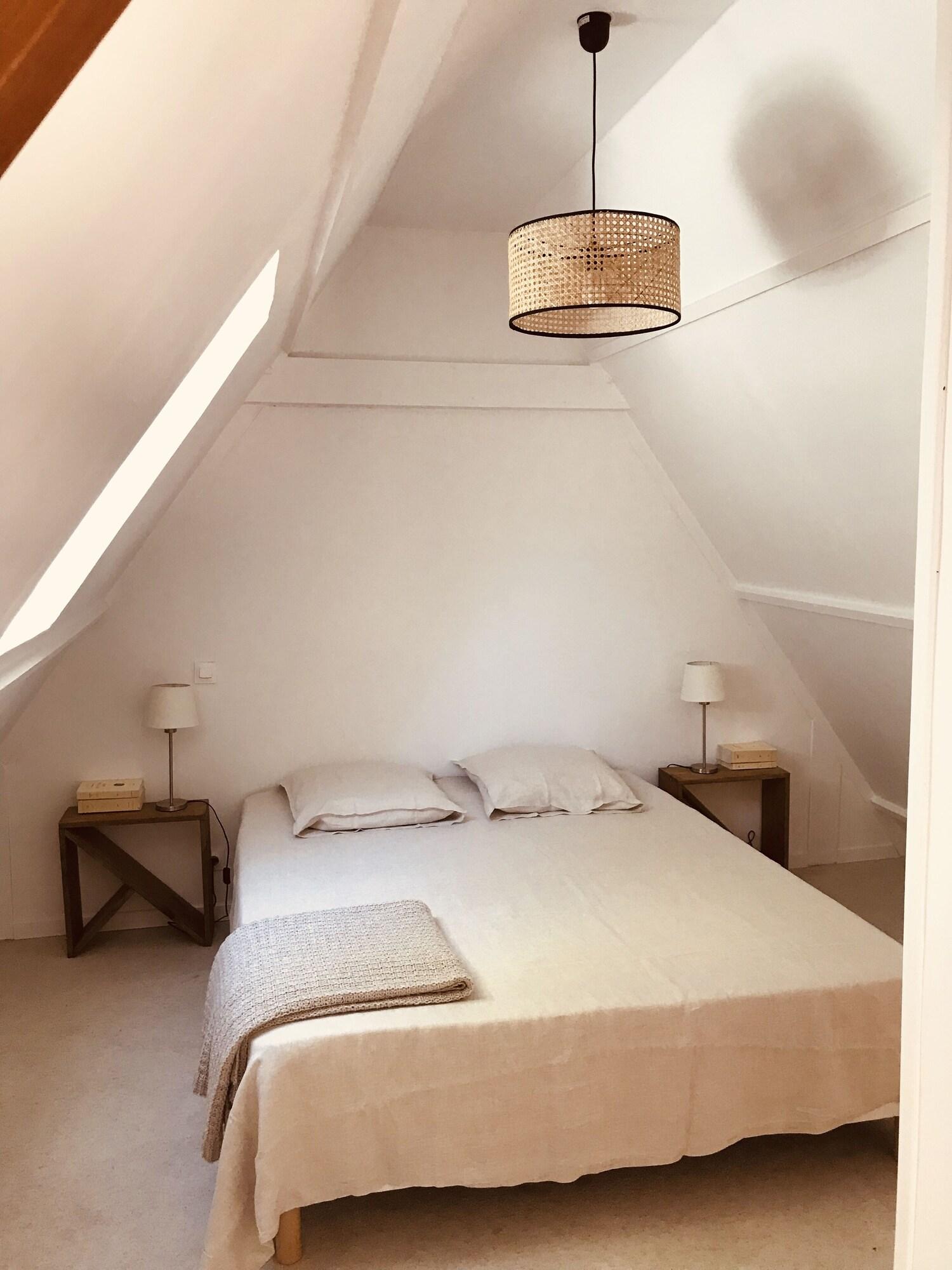 Chalet En Normandie Au Coeur du Pays D'auge — 4-Star Luxury Hotel in Le Pin, France
