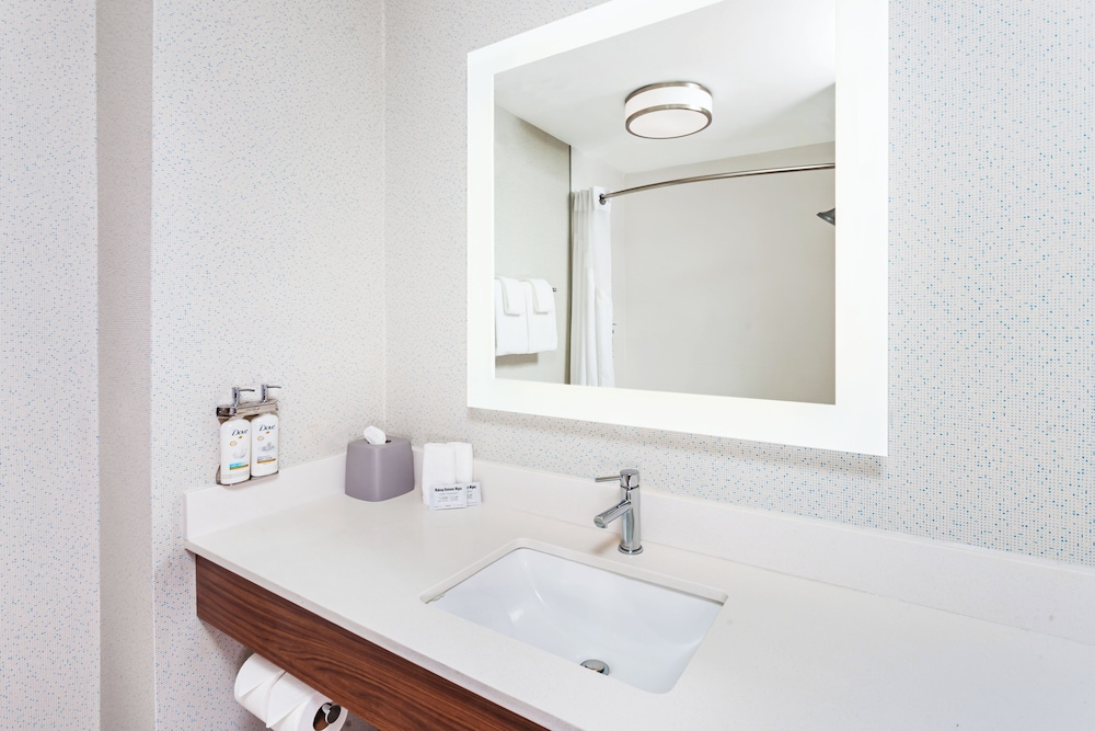 Holiday Inn Express Hotel & Suites Chicago South Lansing by IHG - photo 24