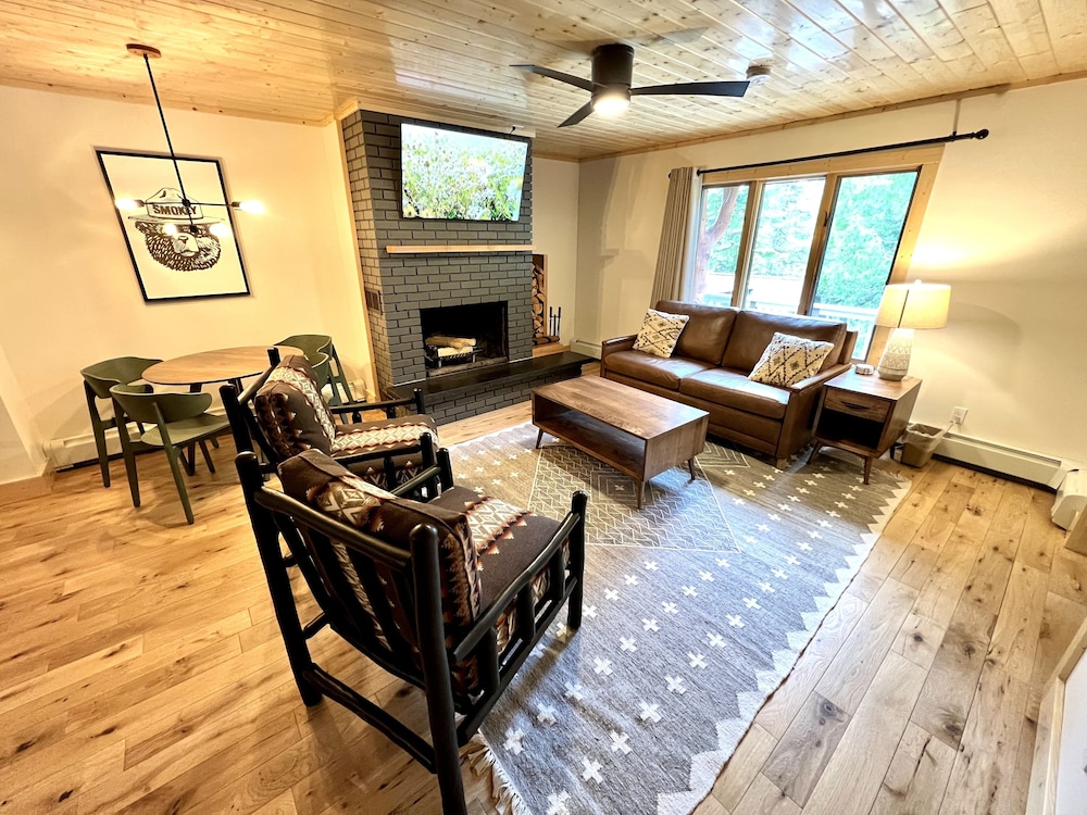 Thomsonite Beach Inn - photo 18