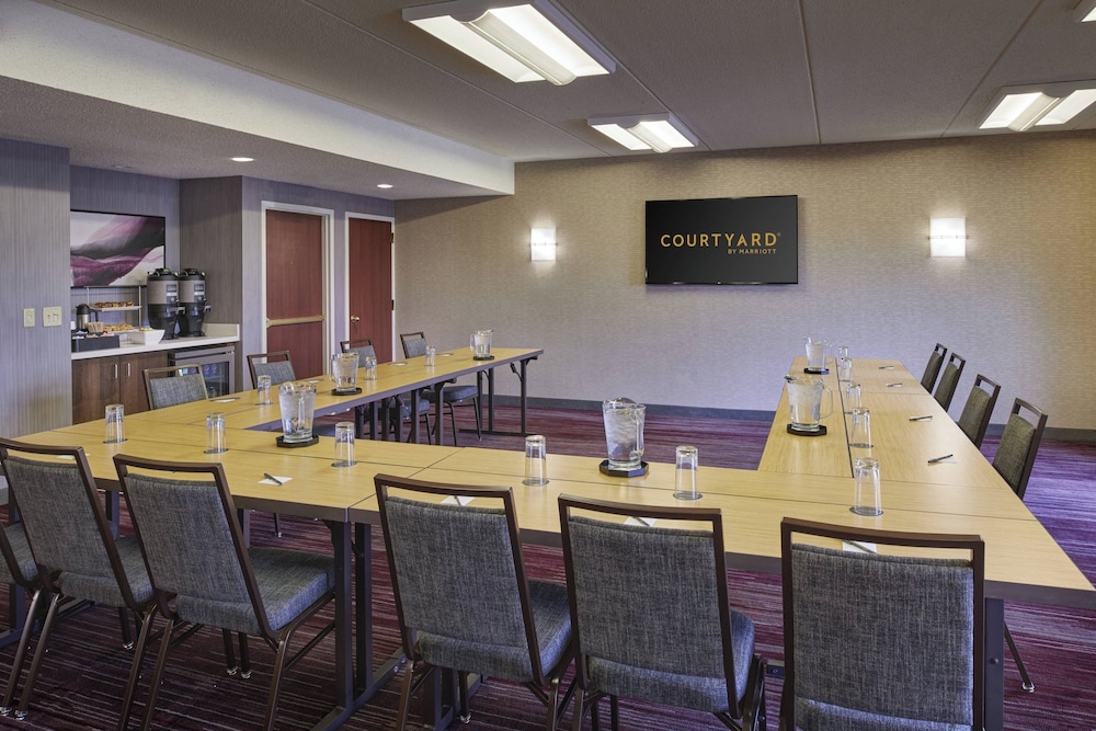 Courtyard by Marriott Chicago Oakbrook Terrace - photo 34