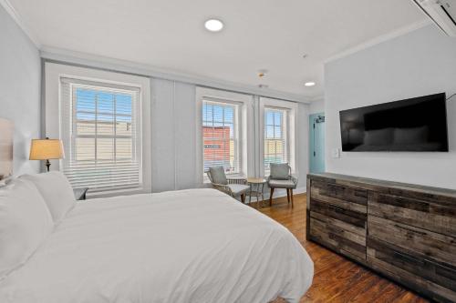 Modern Retreat in the Heart of Conway in Conway, United States