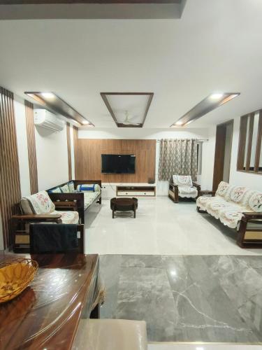 Fabolous 6 BHK Duplex Fully Furnished Near Miyapur and Jntu Just Now Launched — 4-Star Luxury Hotel in Hyderabad, India