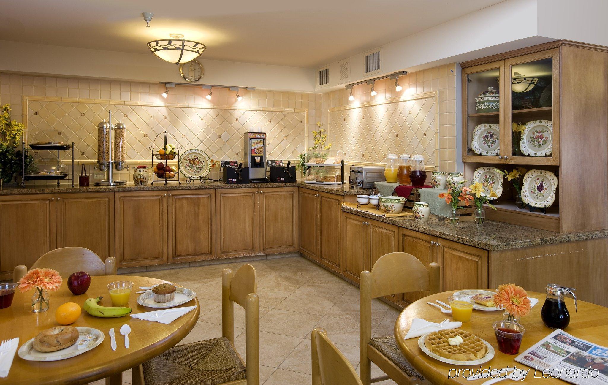Sommerset Suites Hotel - photo 8