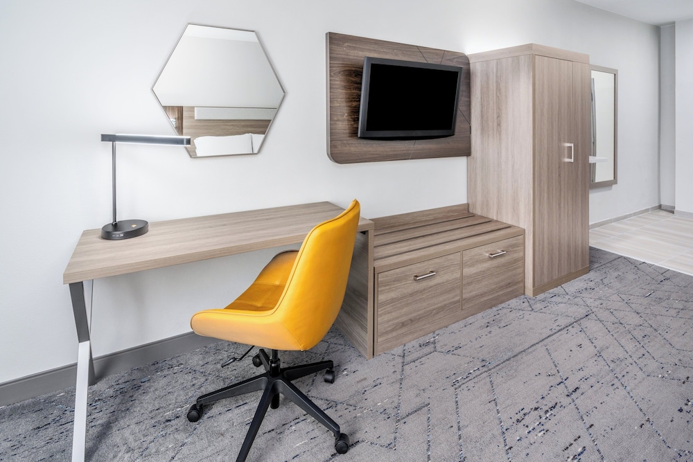 Holiday Inn Express Hotel & Suites Denver North Thornton by IHG - photo 8