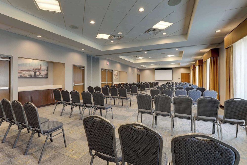 Hampton Inn & Suites Rome - photo 54