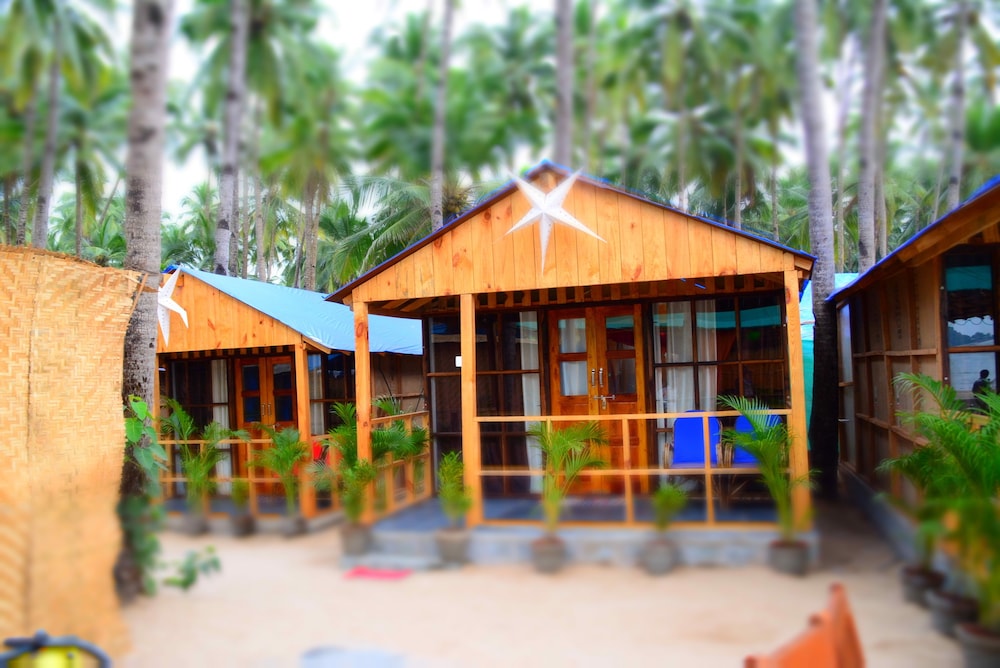 Roundcube Beach Bungalows in Canacona, India