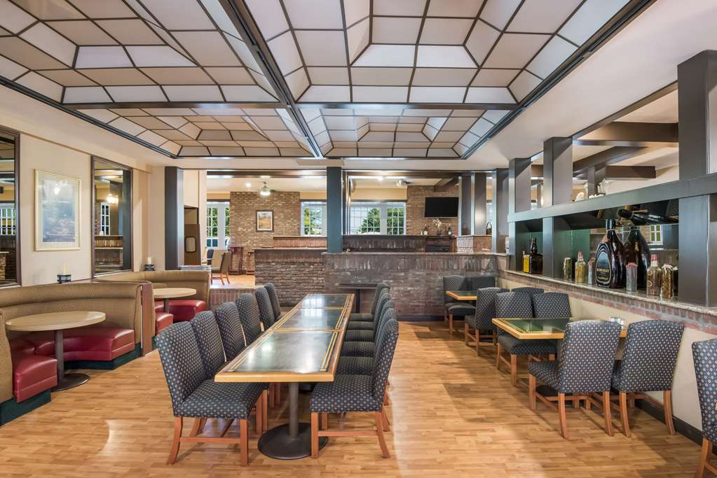 SureStay Plus Hotel by Best Western Reno Airport - photo 9