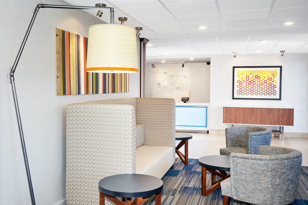 Holiday Inn Express Sheboygan Kohler by IHG - photo 65