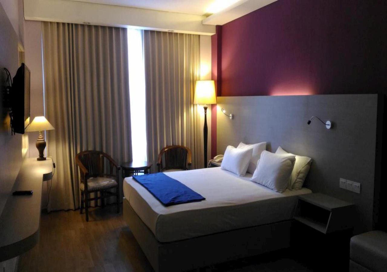 The Monk & Tipster — hotel in Towcester