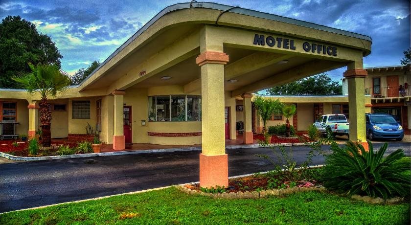Nassau Holiday Motel — hotel in Yulee