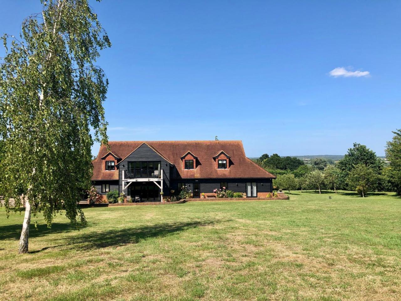 Meadows Barn — 4-Star Luxury Hotel in Maldon, United Kingdom