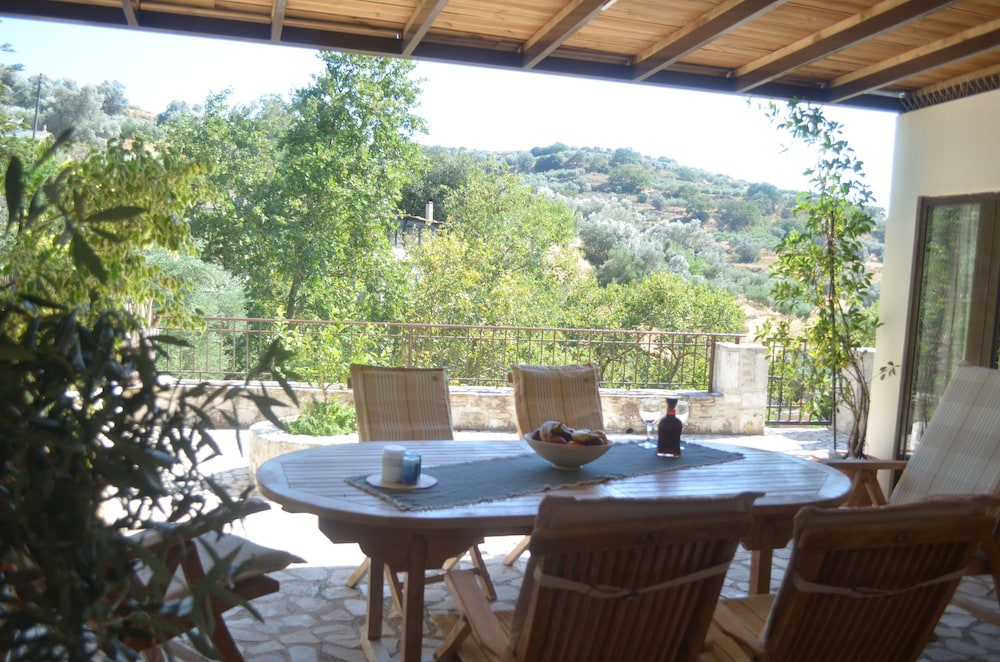 Beautiful 2 bed House in Panagia Crete — 4-Star Luxury Hotel in Thasos, Greece