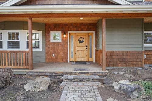 Five Peaks ac hot Tub 5br 3.5ba - photo 2