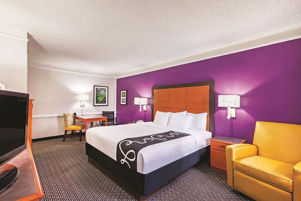 La Quinta Inn by Wyndham Odessa - photo 19
