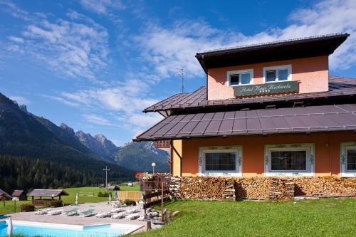 Hotel Haus Michaela S.A.S in Sappada, Italy
