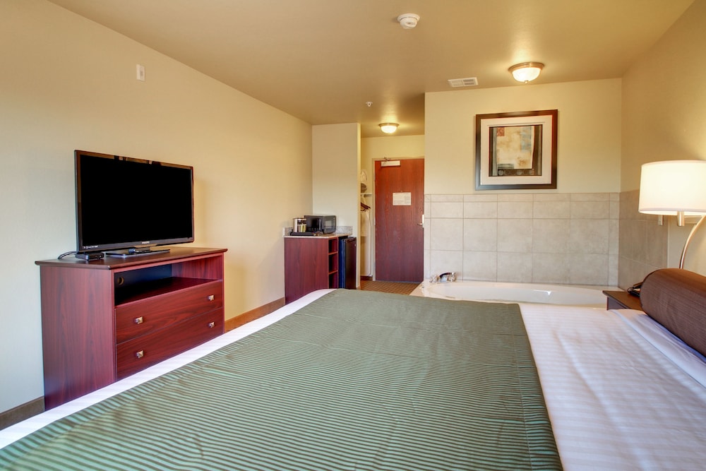 Cobblestone Hotel & Suites Charlestown IN - photo 18